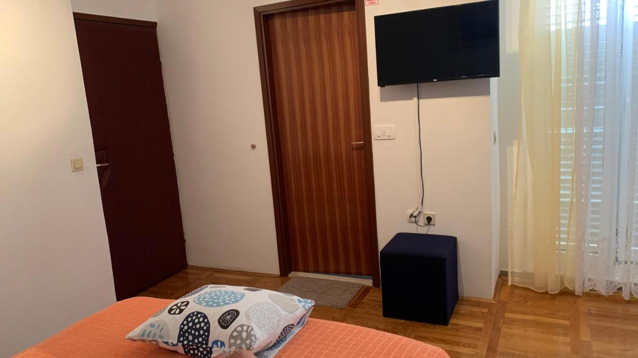 Studio Apartment And Rooms Adria Vodice Exterior photo