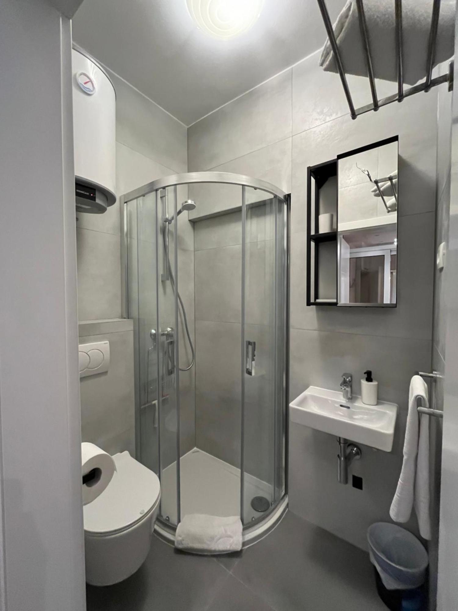 Studio Apartment And Rooms Adria Vodice Exterior photo